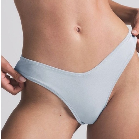 NWT skims fits everybody thong sky blue size women’s 3X - Picture 1 of 6